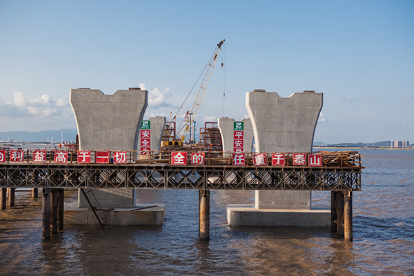 入海深110米！星际官网注册智能旋挖钻机助建飞云江特大桥