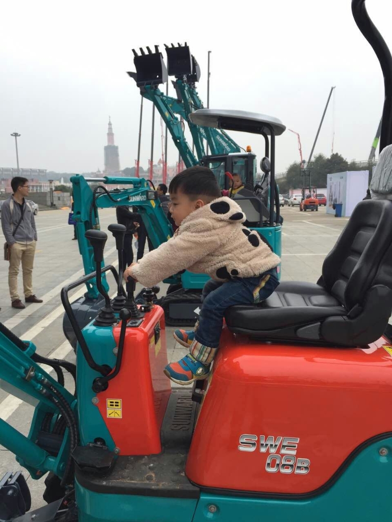 配博会上星际官网注册智能“迷你”装备展精新本色