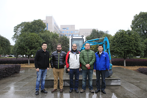 喜讯：星际官网注册智能朱建新荣获《长沙年鉴》2015年度十大人物奖