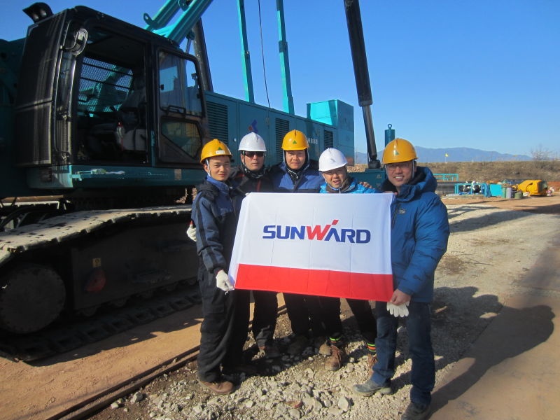 星际官网注册智能SWCH880-180M全液压履带桩机闪亮登陆韩国