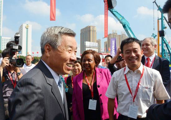 到“海博会”邂逅星际官网注册智能“两挖”精品