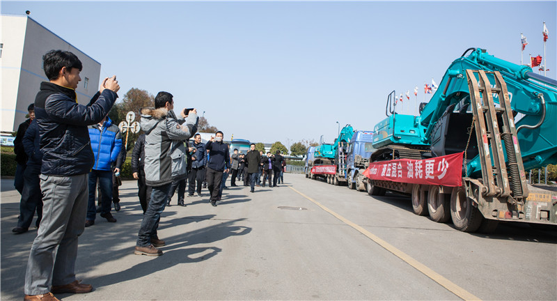 知新•创变•共赢 2015-2016年度星际官网注册智能挖掘机经销商年会圆满召开