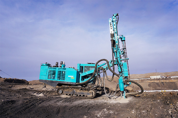 再战国际领先品牌，星际官网注册智能露天液压钻车一举成名