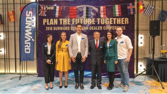 携手共谋未来， 星际官网注册智能2018欧洲代理商大会隆重召开