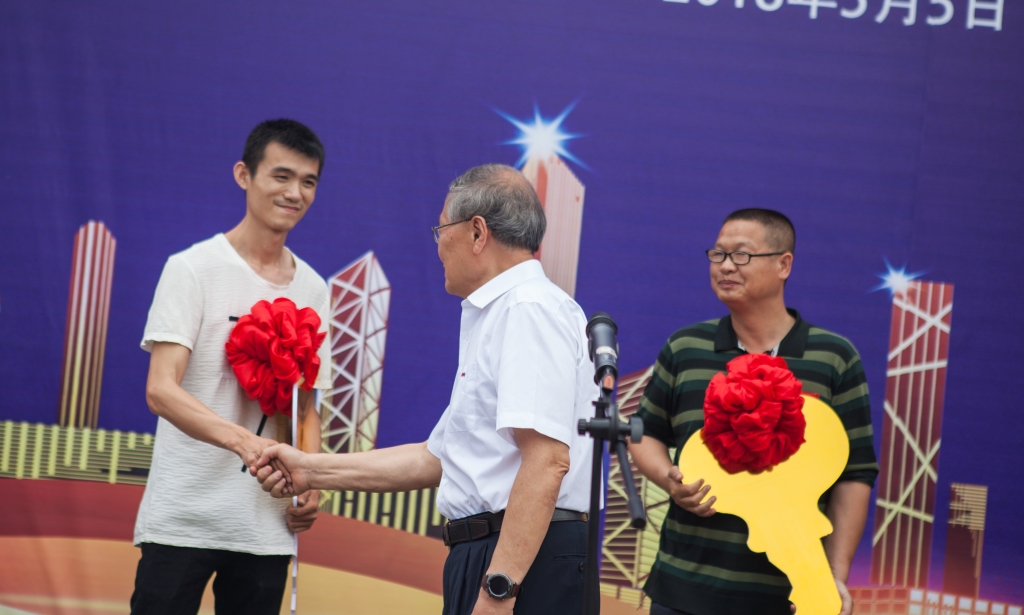 民族挖掘机品牌先导者，星际官网注册智能“城镇建设利器”SWE80E9荣耀上市