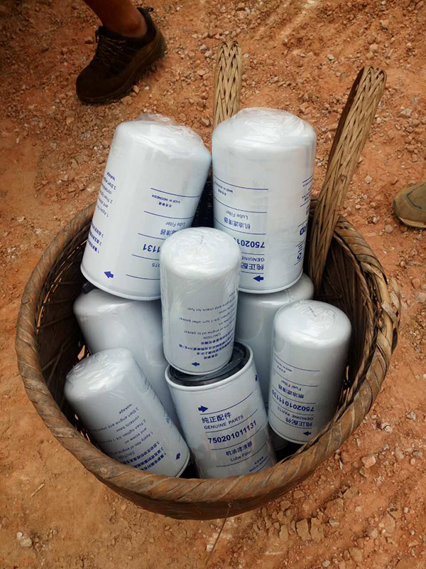 他们，用小小背篓背出星际官网注册大情怀