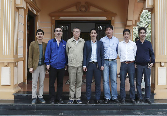 新年献礼星际官网注册智能9台SWDM25旋挖钻机征战越南