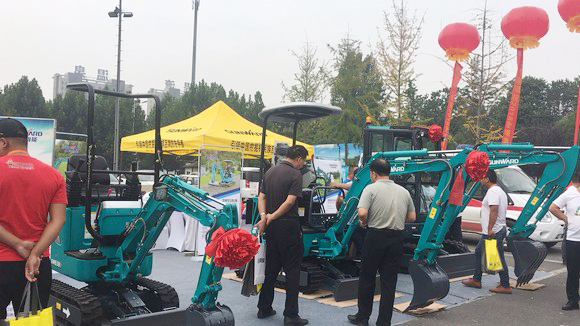 “超美微挖”现身2018微挖峰会，星际官网注册智能微挖出口过万台