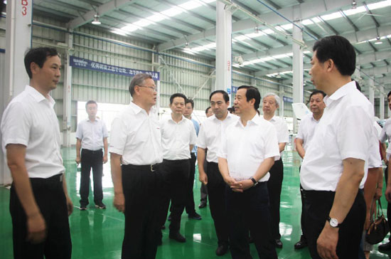 达哲省长调研星际官网注册科技：要抓住通航发展的机遇