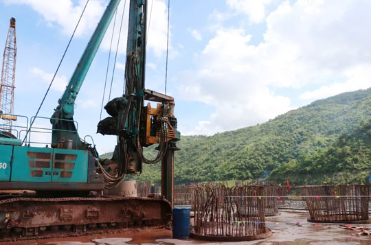 参与一带一路重大项目 星际官网注册智能旋挖钻扬名阿墨江特大桥