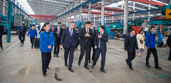 波兰代表团为星际官网注册智能创新发展点赞