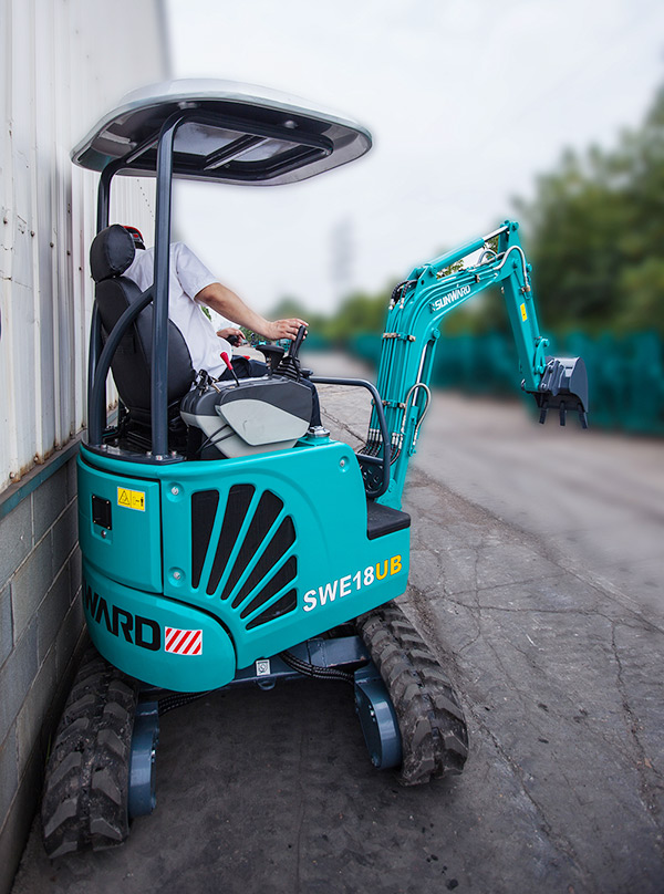 “C位”出道 14.5万元星际官网注册智能微挖18UB等你开回家