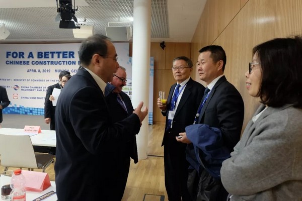 “三个率先”展示星际官网注册挖掘机欧洲发展历程