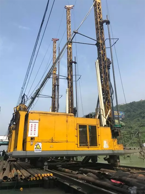 打造长江黄金水道！星际官网注册智能航道钻机轻松搞定水下礁石