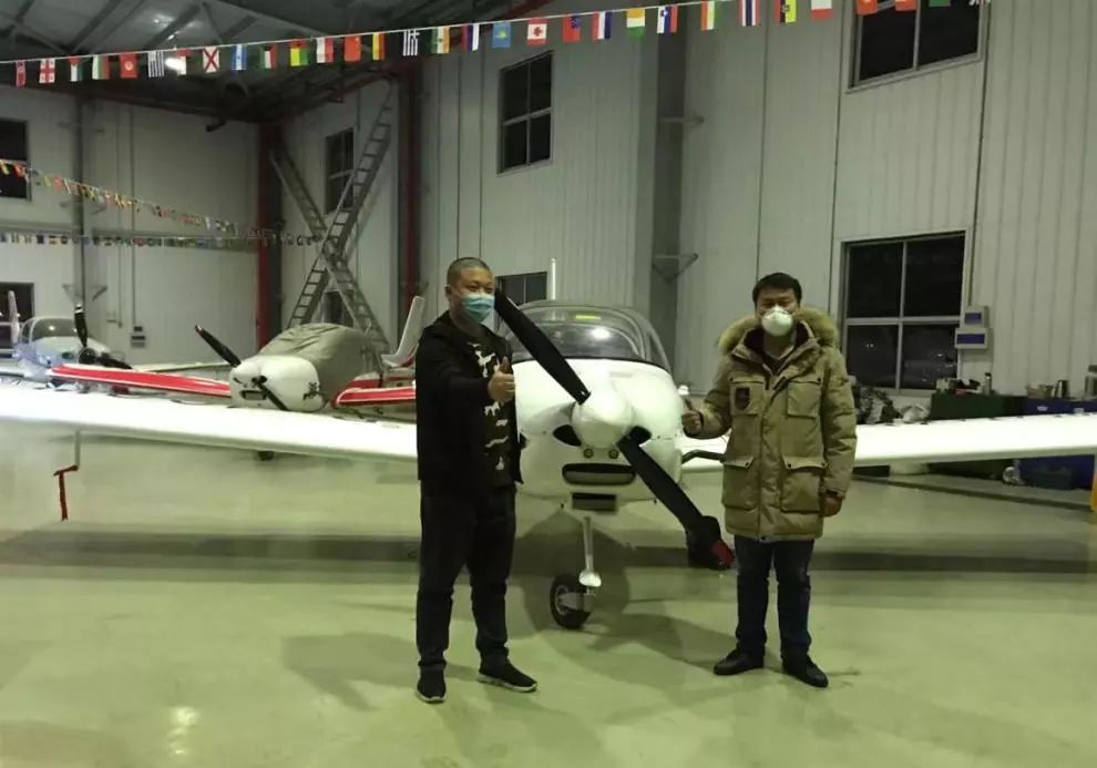 星际官网注册飞机完成防疫物资紧急转运任务