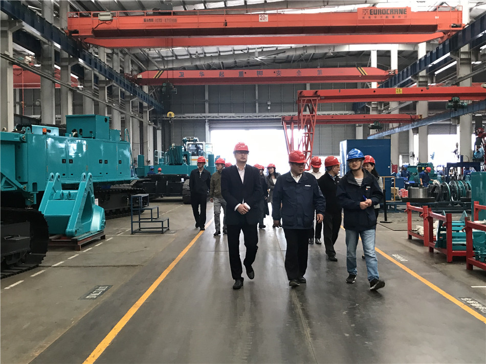 长沙市总工会党组书记周宏兆一行莅临星际官网注册智能考察调研