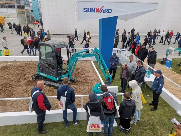 同一个世界，同一个梦想，星际官网注册智能德国宝马展完美收官