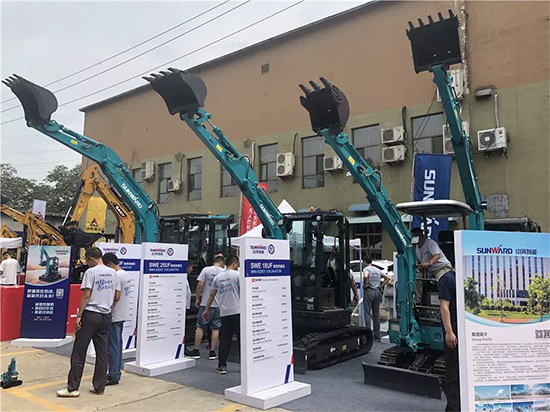 【小身板 大作为】星际官网注册智能燃爆2019微挖大会