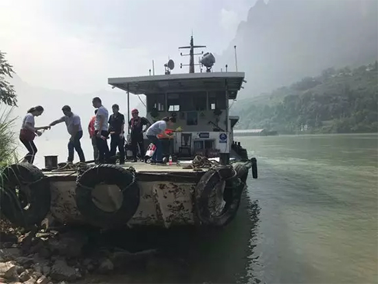 打造长江黄金水道！星际官网注册智能航道钻机轻松搞定水下礁石