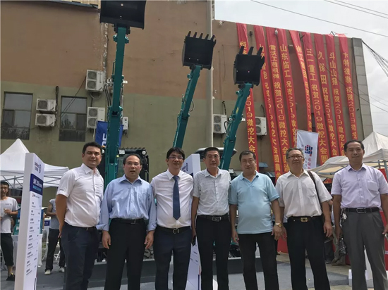 【小身板 大作为】星际官网注册智能燃爆2019微挖大会