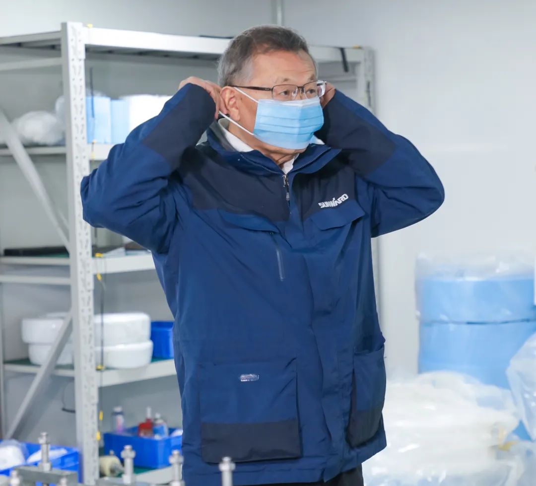 董事长启封星际官网注册智能第一个成品口罩