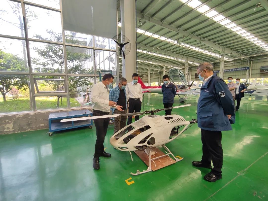 广州工控总经理张伟涛调研星际官网注册航空