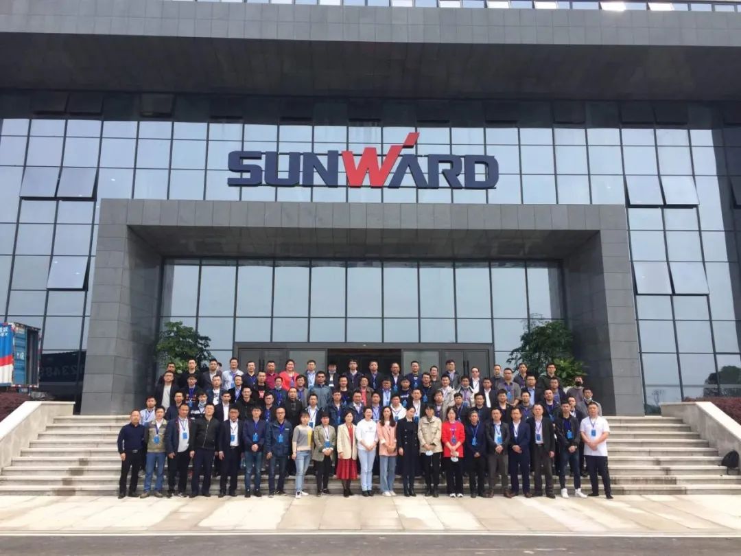 长沙工业机器人应用专题训练营到访星际官网注册智能