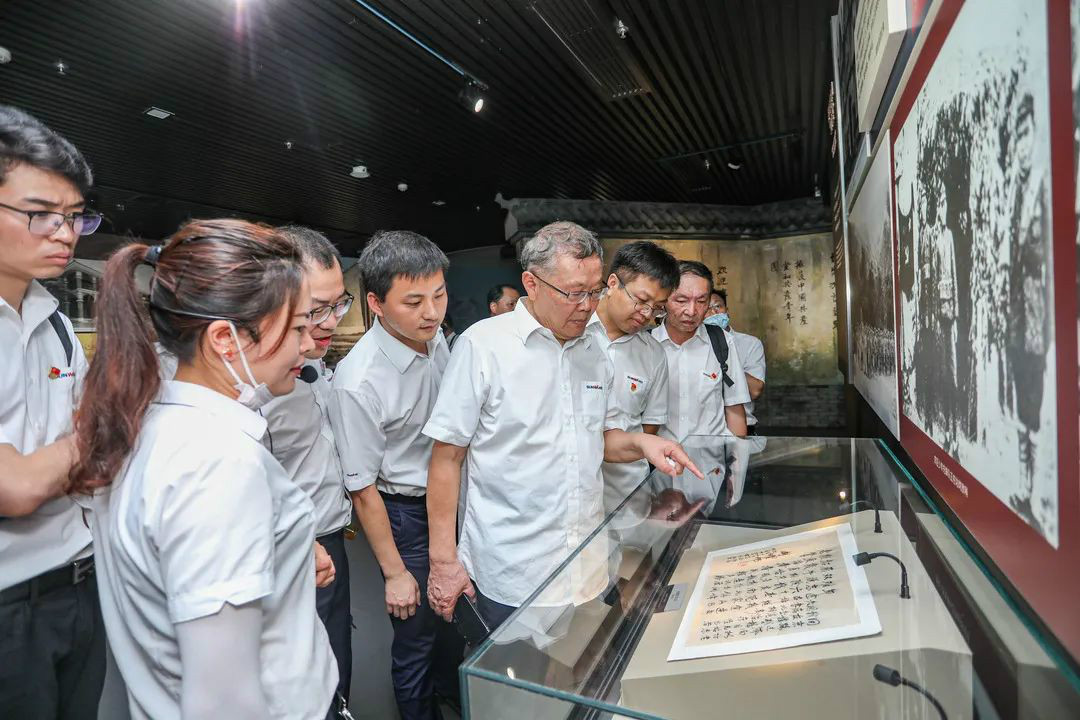 公道正派出清风正气，廉洁自律塑良好形象——星际官网注册智能开展中高层干部廉洁教育活动