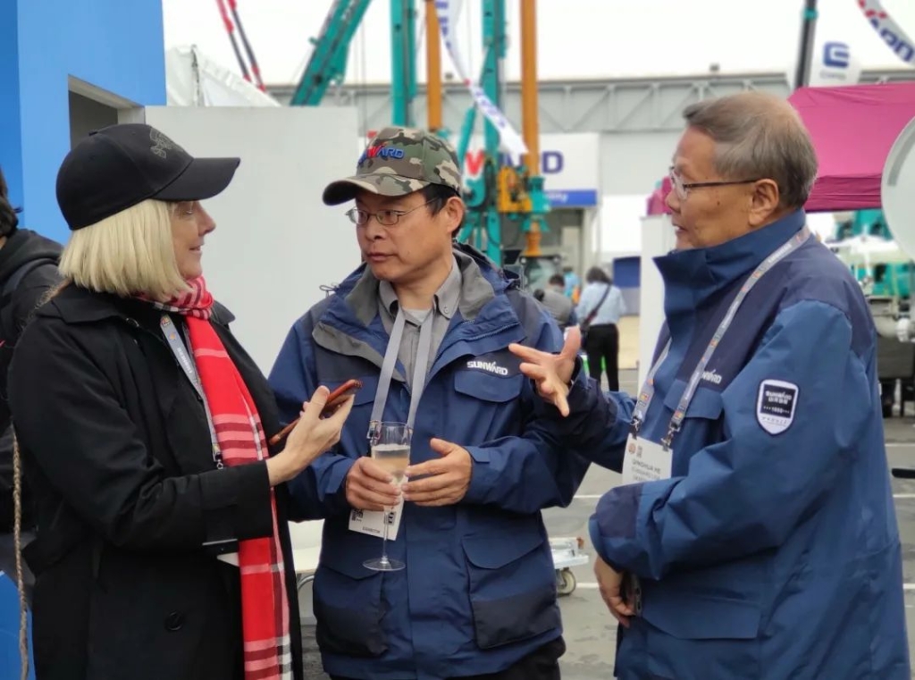 星际官网注册智能全新亮相美国工程机械展