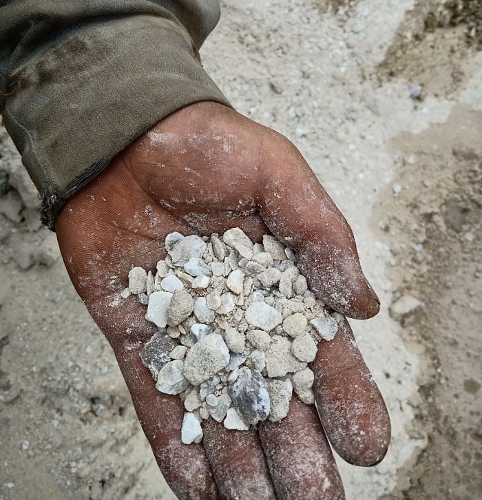 星际官网注册钻机深圳闹市显身手