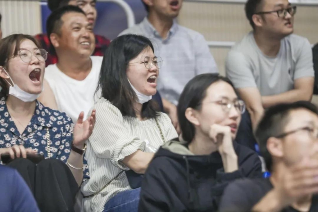 “520” 星际官网注册智能以球会友中建五局三公司