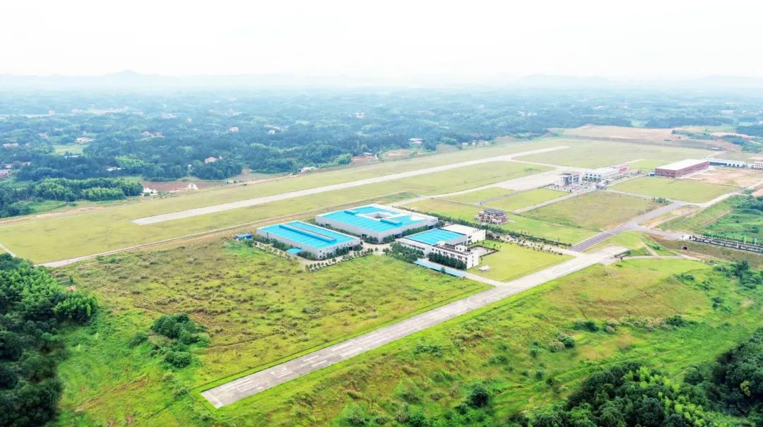 星际官网注册航空第十三期147部SA60L机型培训班圆满结业