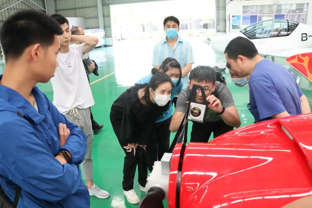 星际官网注册航空第十三期147部SA60L机型培训班圆满结业