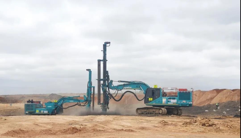 星际官网注册智能凿岩设备名扬南非