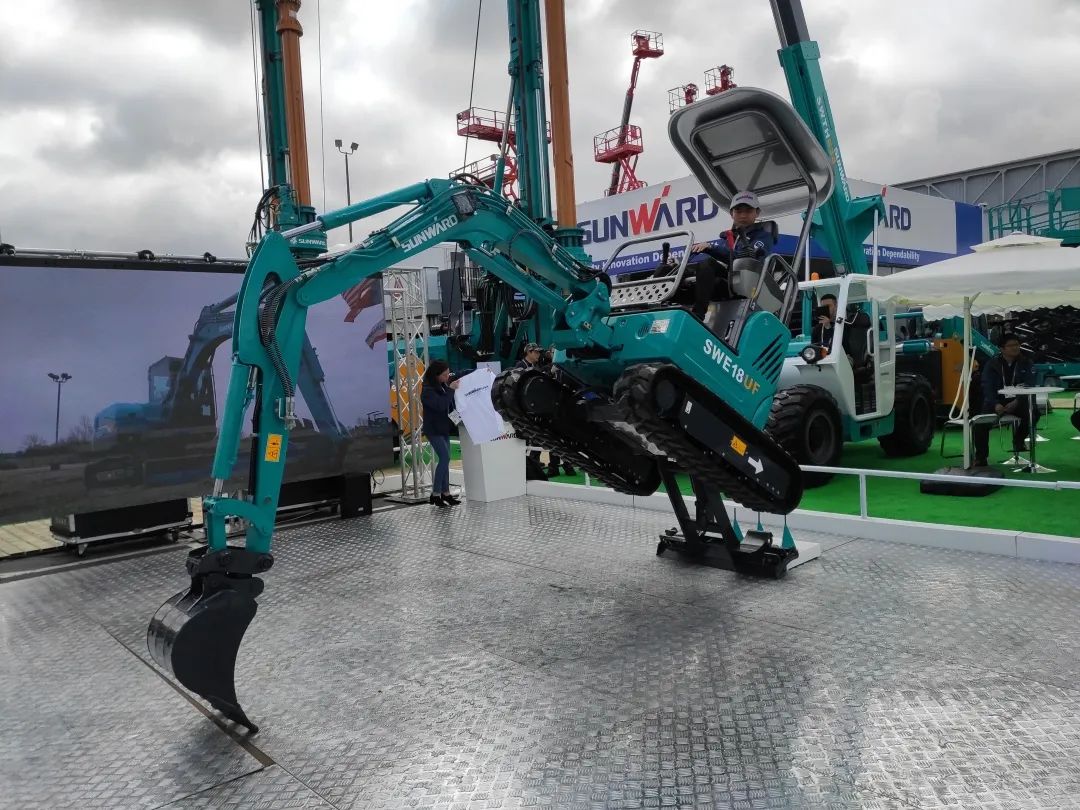 “卓越星际官网注册”全球交流会暨新产品发布圆满举行