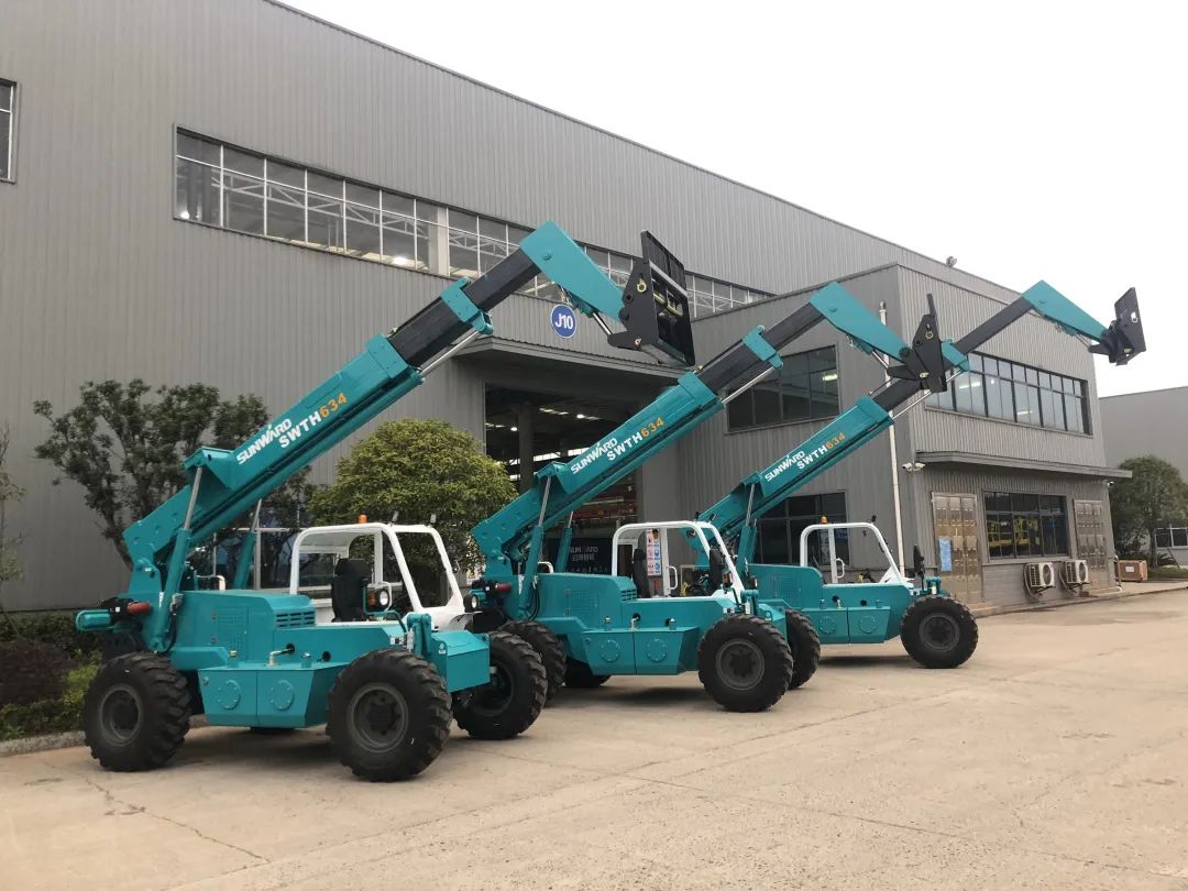 星际官网注册智能新品叉装车批量下线发往美国