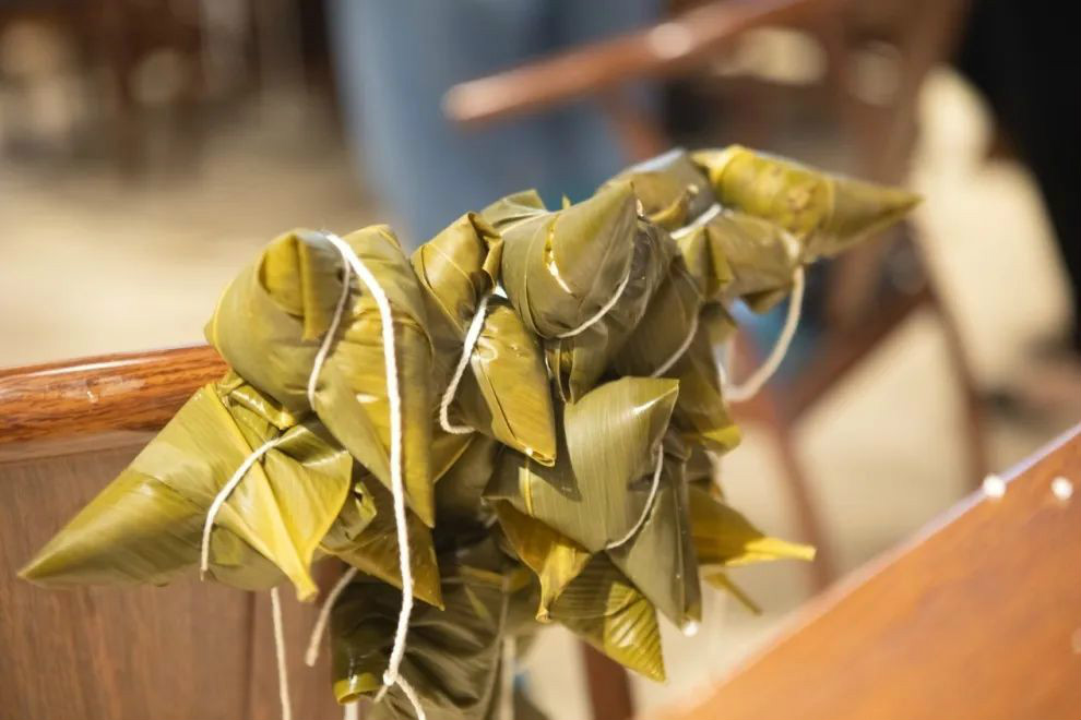 “爱国心，星际官网注册情”星际官网注册智能第四届包粽子比赛