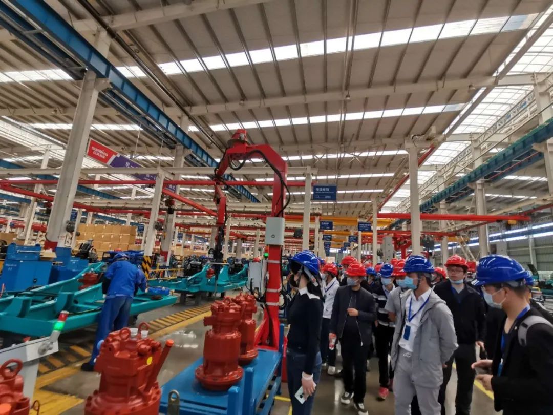 长沙工业机器人应用专题训练营到访星际官网注册智能