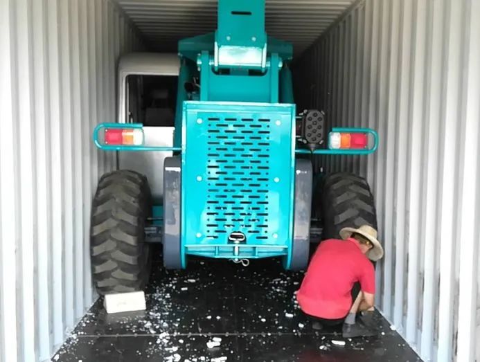 星际官网注册智能新品叉装车批量下线发往美国