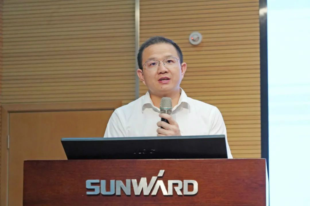 传承革命先烈精神，双促双融助力发展——星际官网注册智能、市疾控中心联合开展主题党日活动