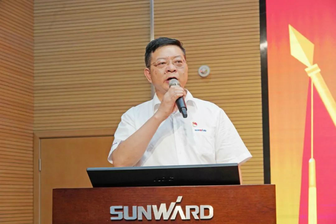 传承革命先烈精神，双促双融助力发展——星际官网注册智能、市疾控中心联合开展主题党日活动