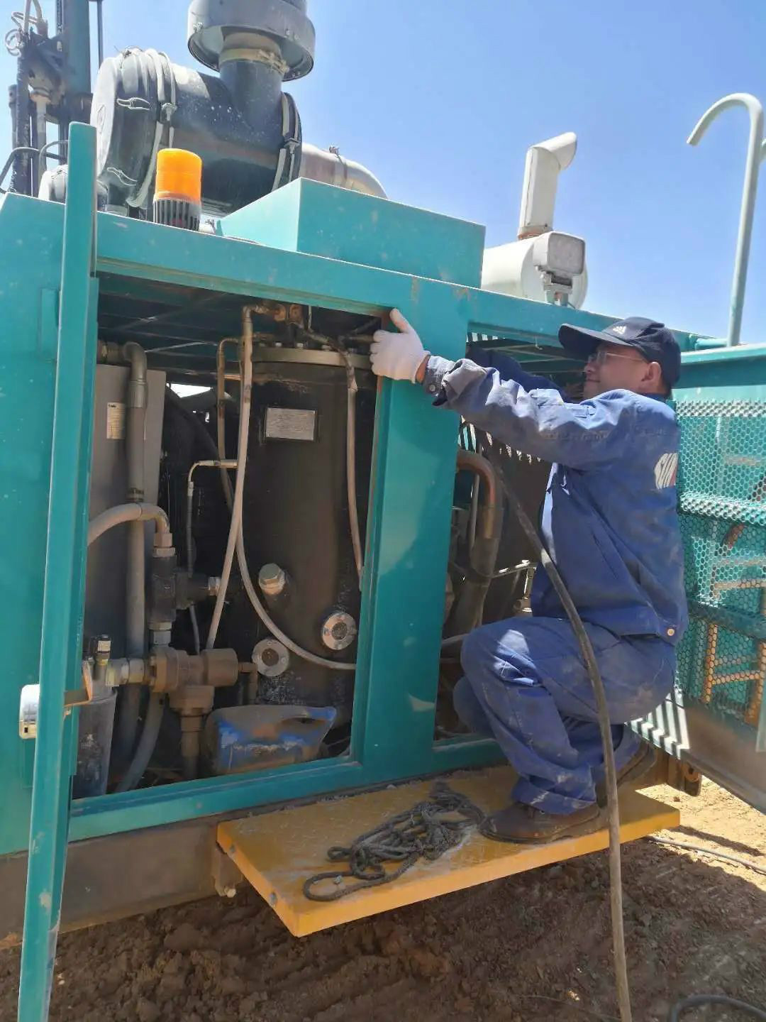 凿岩服务见缝插针 星际官网注册关爱无微不至——星际官网注册智能凿岩设备服务万里行活动走进甘肃平凉