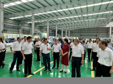 省委常委、统战部部长黄兰香考察调研星际官网注册科技