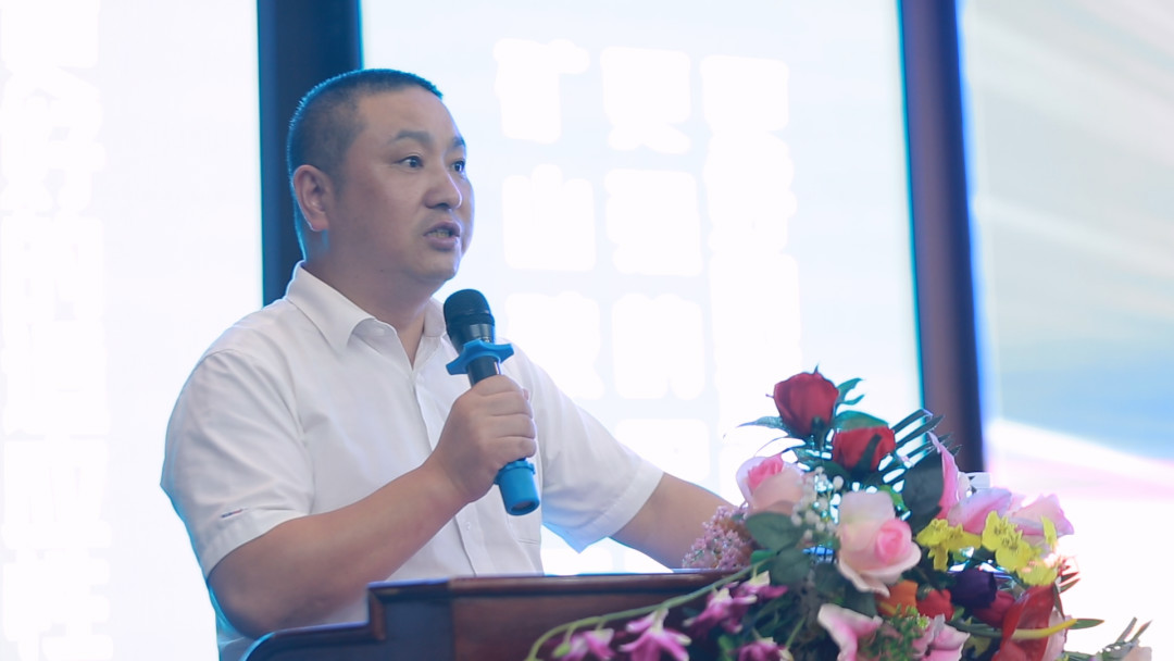 向挖掘机万台俱乐部迈进——星际官网注册智能2020年度挖掘机营销训练营开营