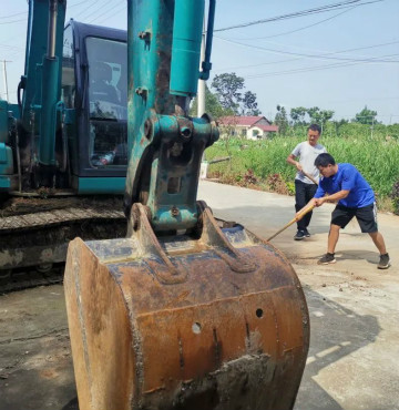 感恩相伴 关爱相随——星际官网注册智能服务万里行服务湖南