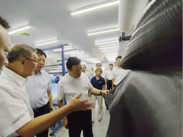 副省长陈飞调研星际官网注册航空产业