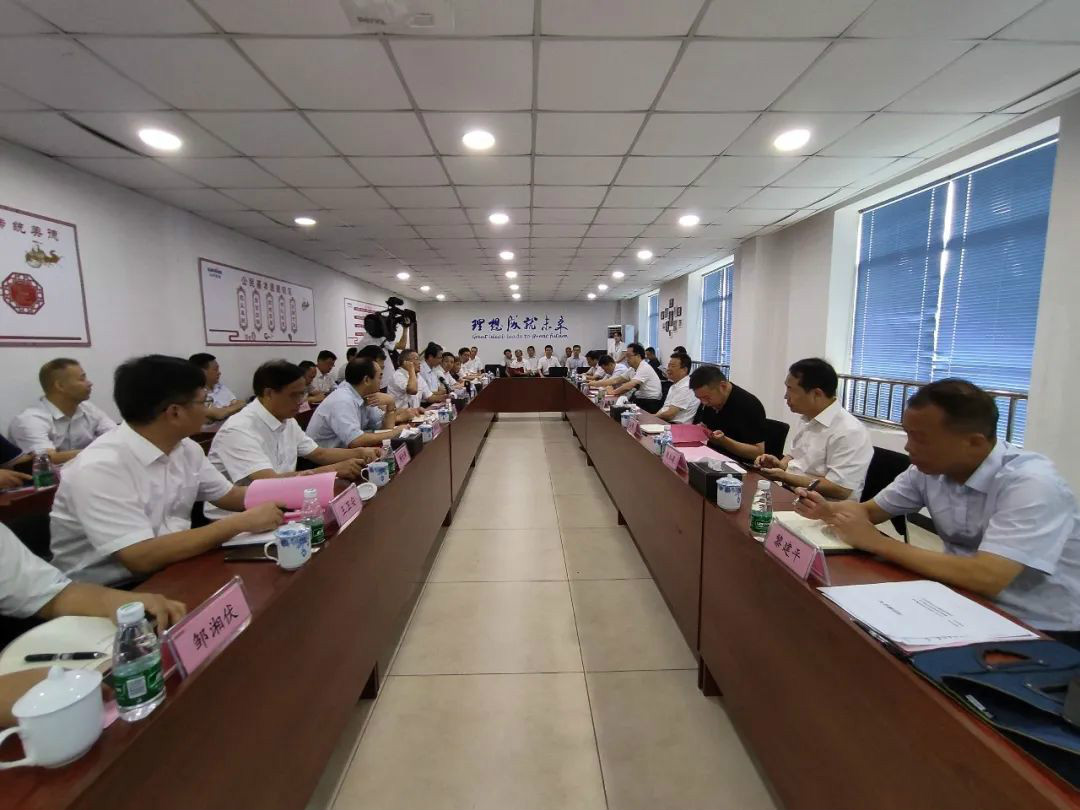 副省长陈飞调研星际官网注册航空产业