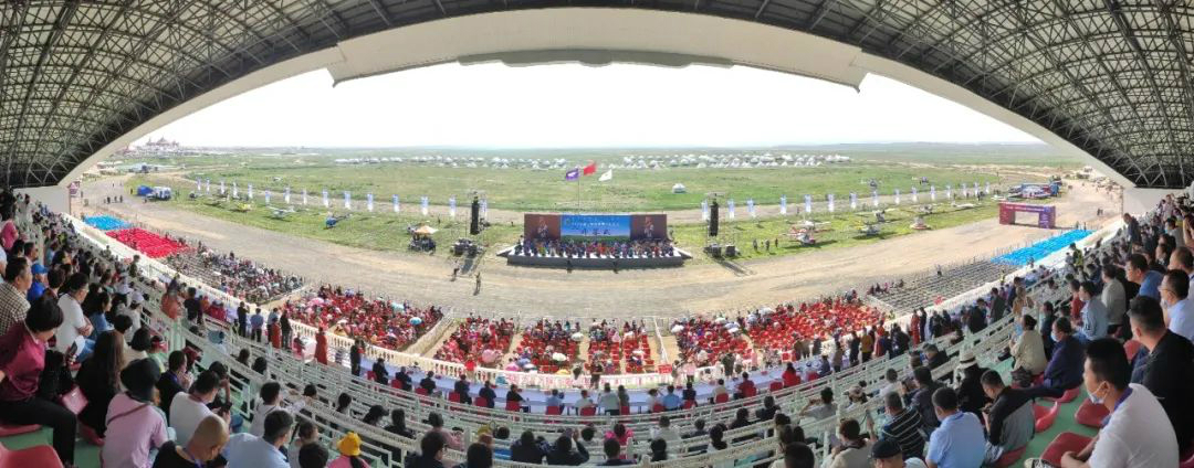 乌兰察布大草原,我来啦! 星际官网注册SA60L阿若拉飞机“惊艳”飞行大会