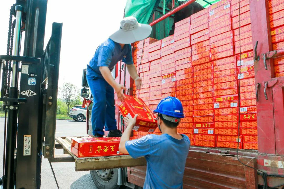 情系职工送清凉，殷切关怀鼓干劲——星际官网注册智能开展夏季送清凉活动