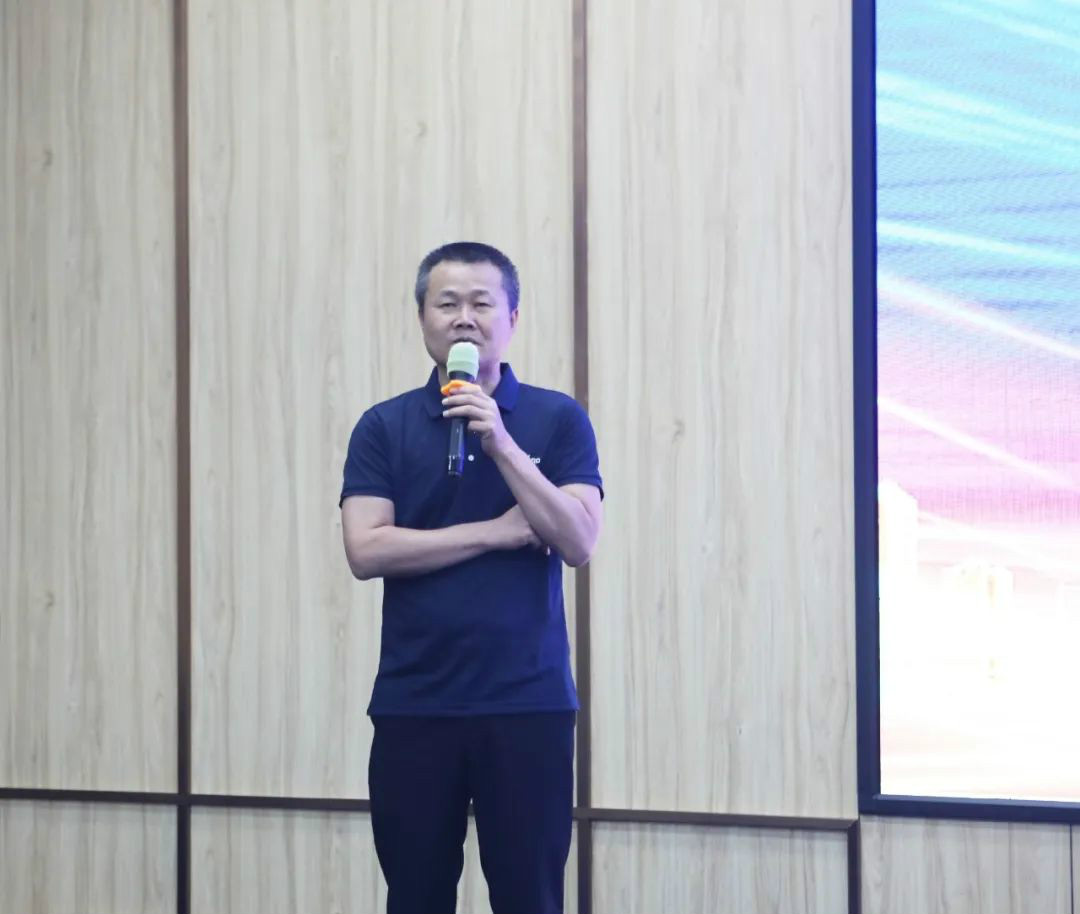 以强执行力聚焦基础能力建设 向挖掘机万台俱乐部迈进——星际官网注册智能2020年挖掘机经销商半年度会议圆满召